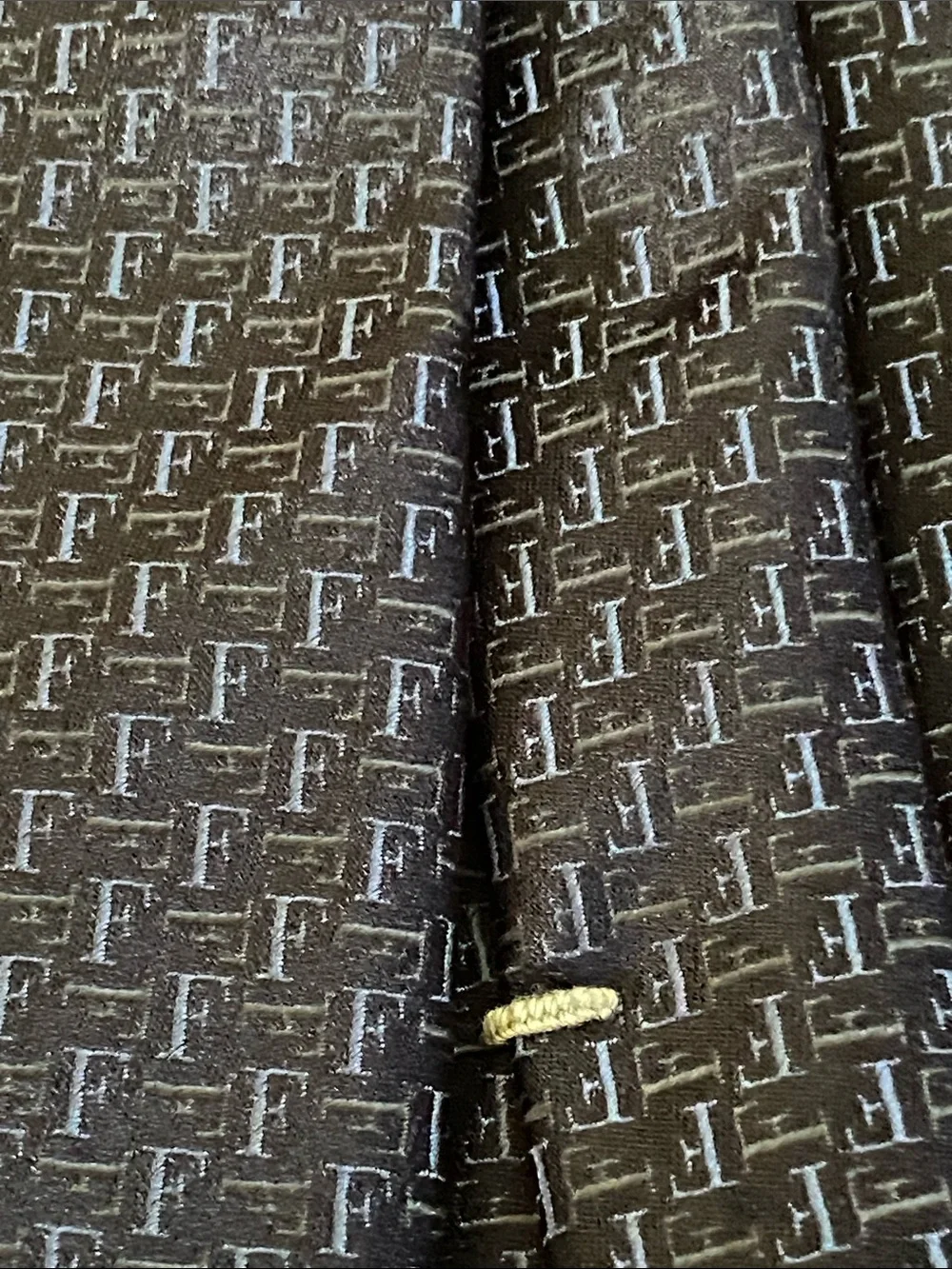 Giafranco Ferre Made in Italy 🇮🇹 💯Silk Logo Print Shimmer Luxury Rare Tie NWOT